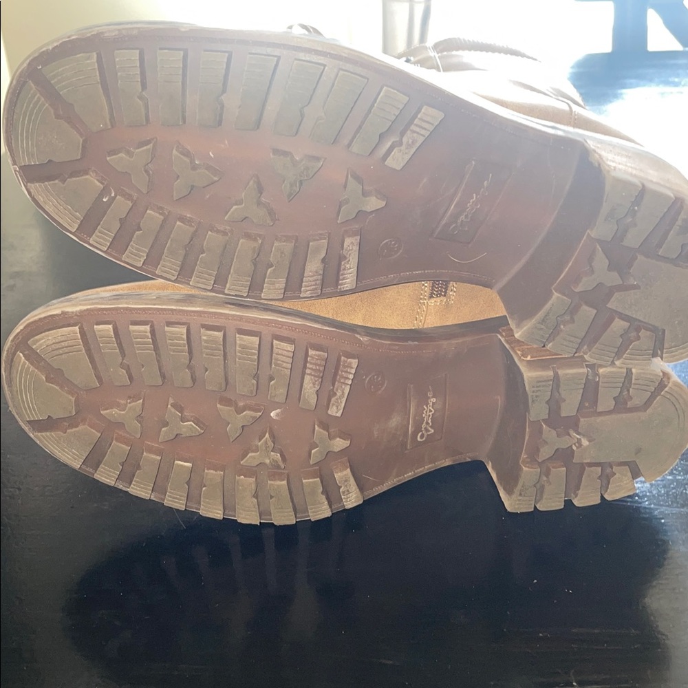 Crown Vintage Marley Boot - Picture 5 of 7